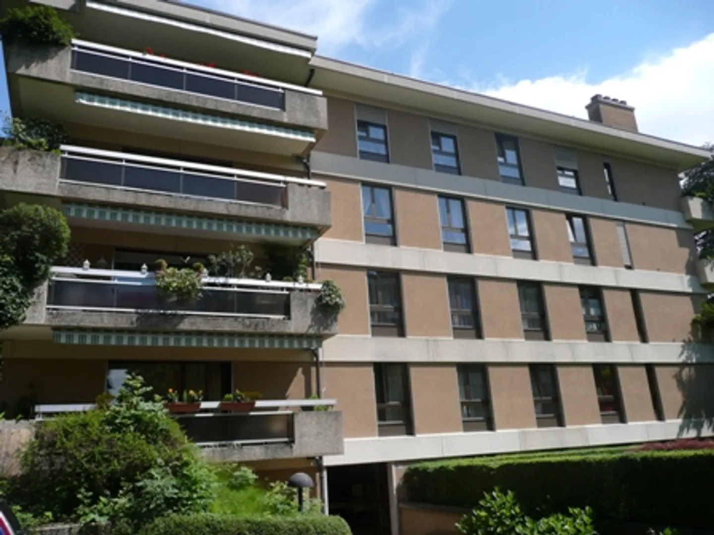 Garage à louer - Photo 1 sur 2