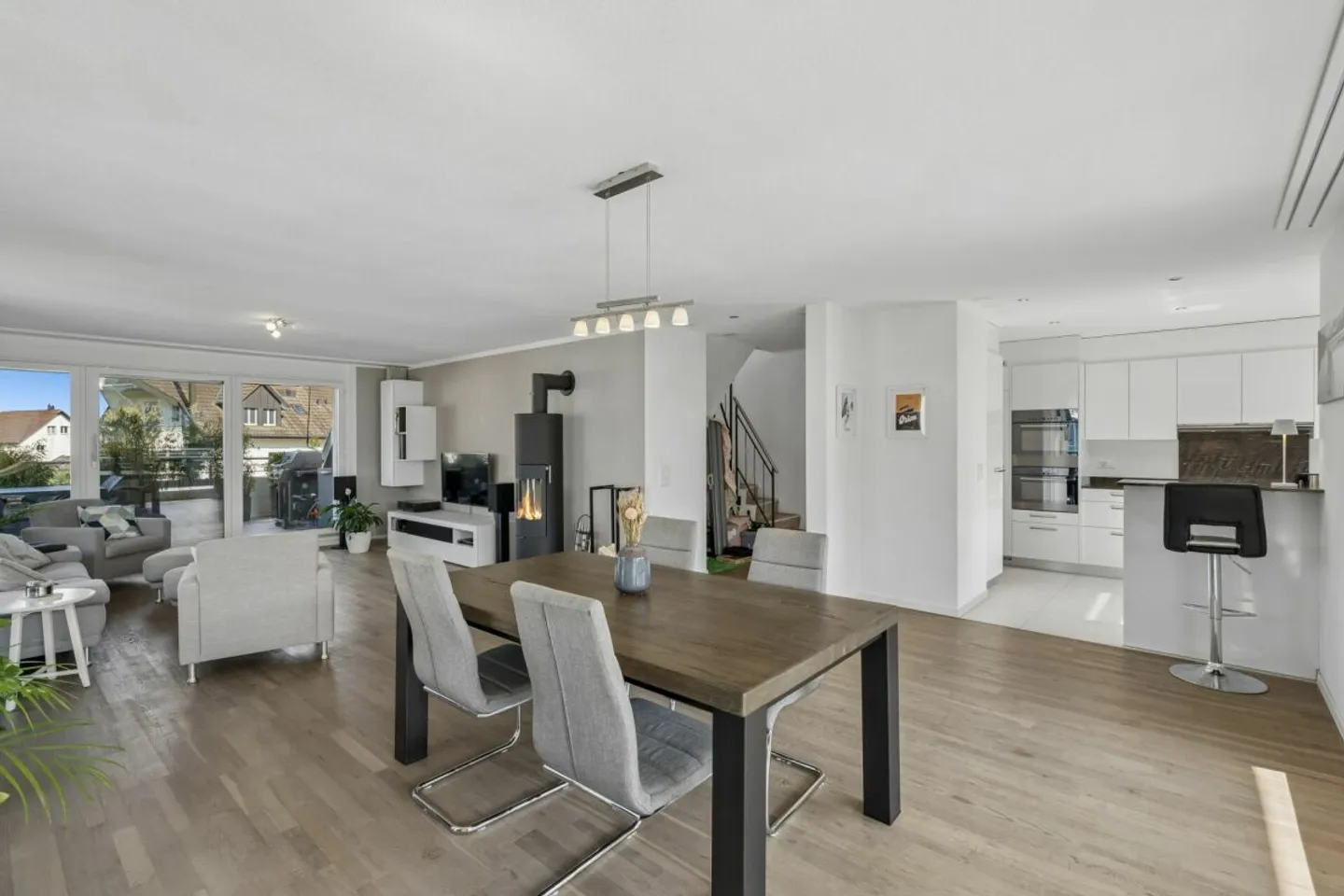 TWO LEVELS - TWO TERRACES - A HOME - Photo 3 of 19