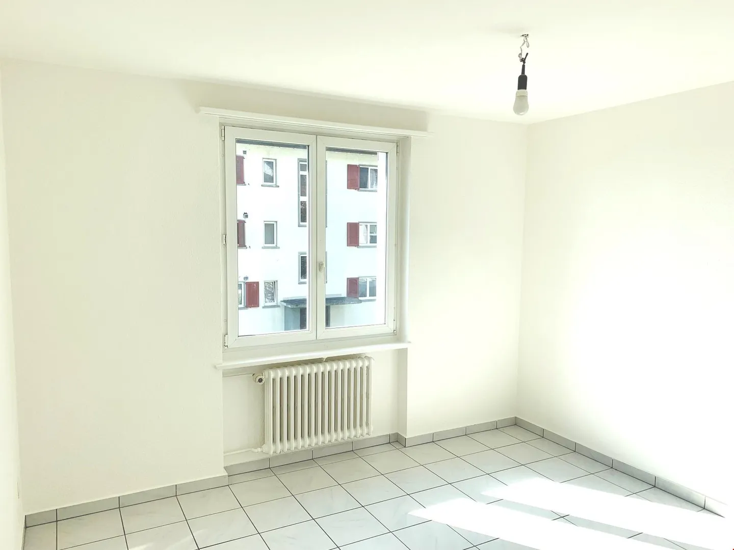 Bella e luminosa appartamento di 2 stanze con balcone - Foto 5 di 7