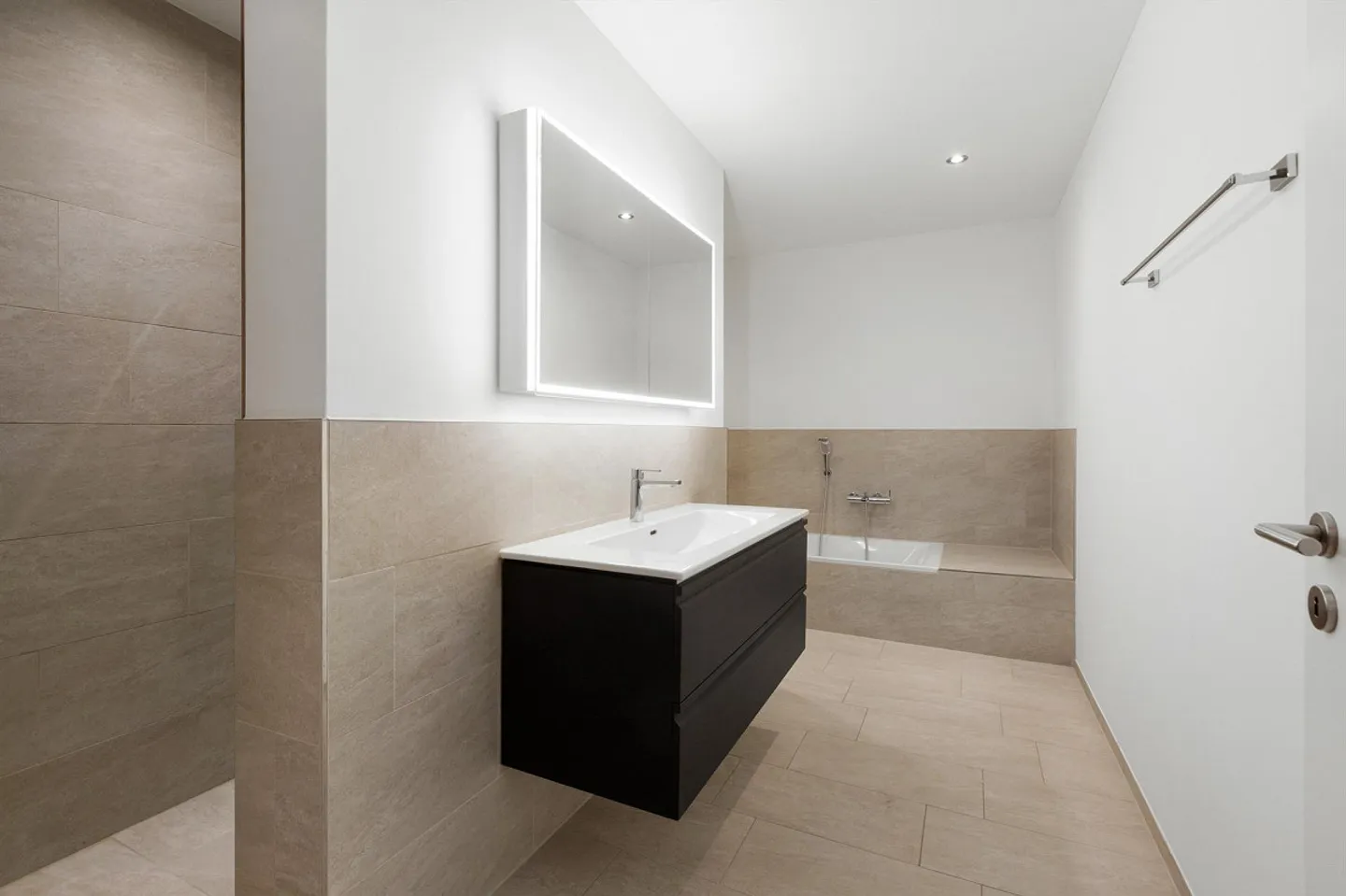 Unique Family Apartment 5.5 Rooms with Säntis View - Photo 12 of 19