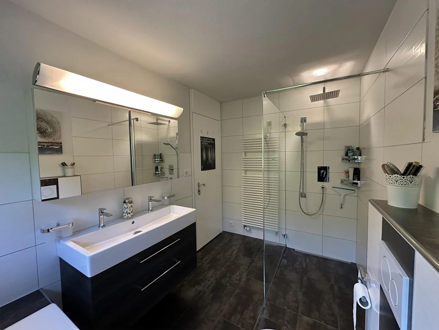 Une maison dans le vert, beaucoup de vie privée dans un emplacement central - Photo 10 sur 18