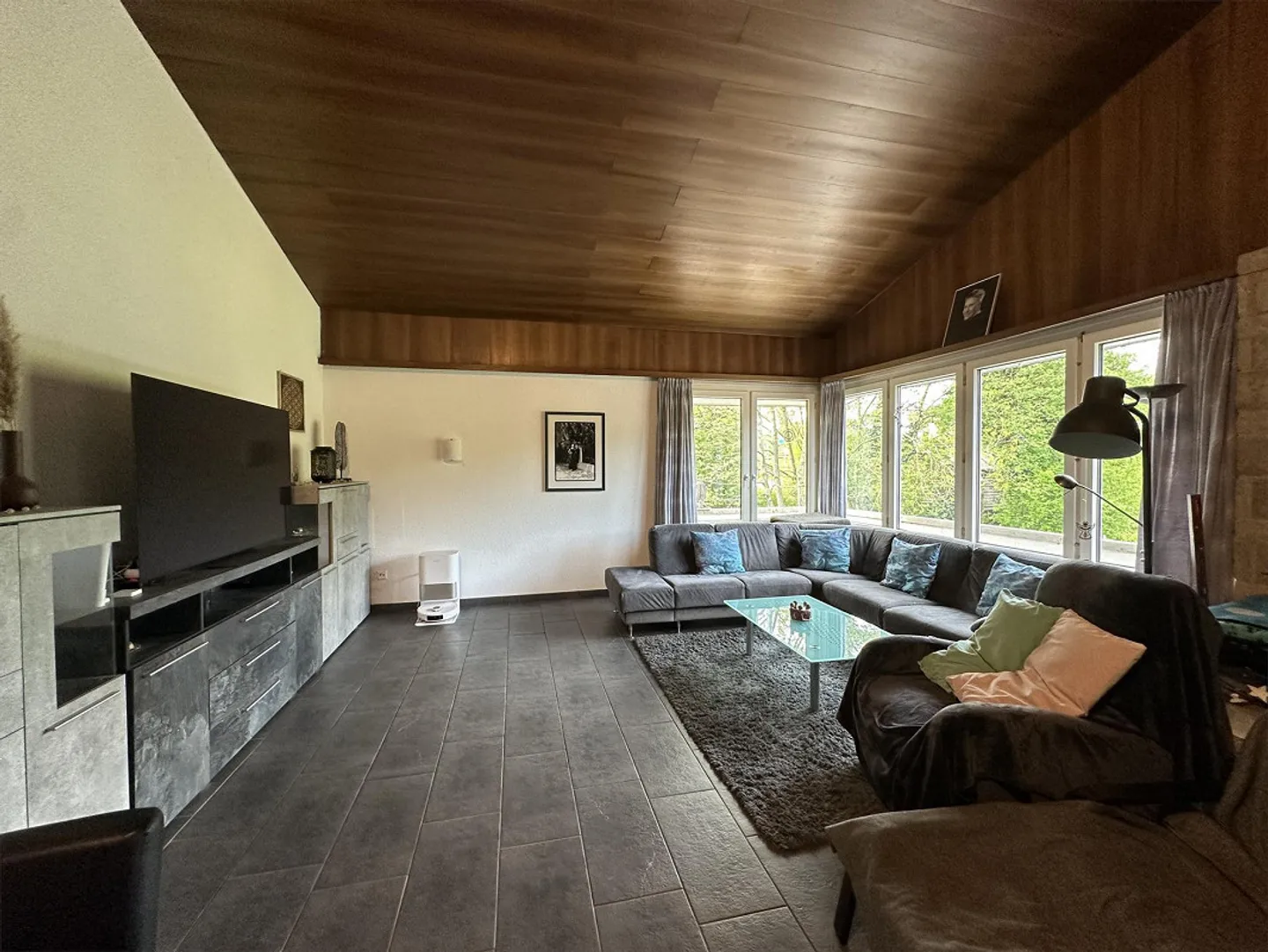 Une maison dans le vert, beaucoup de vie privée dans un emplacement central - Photo 5 sur 18