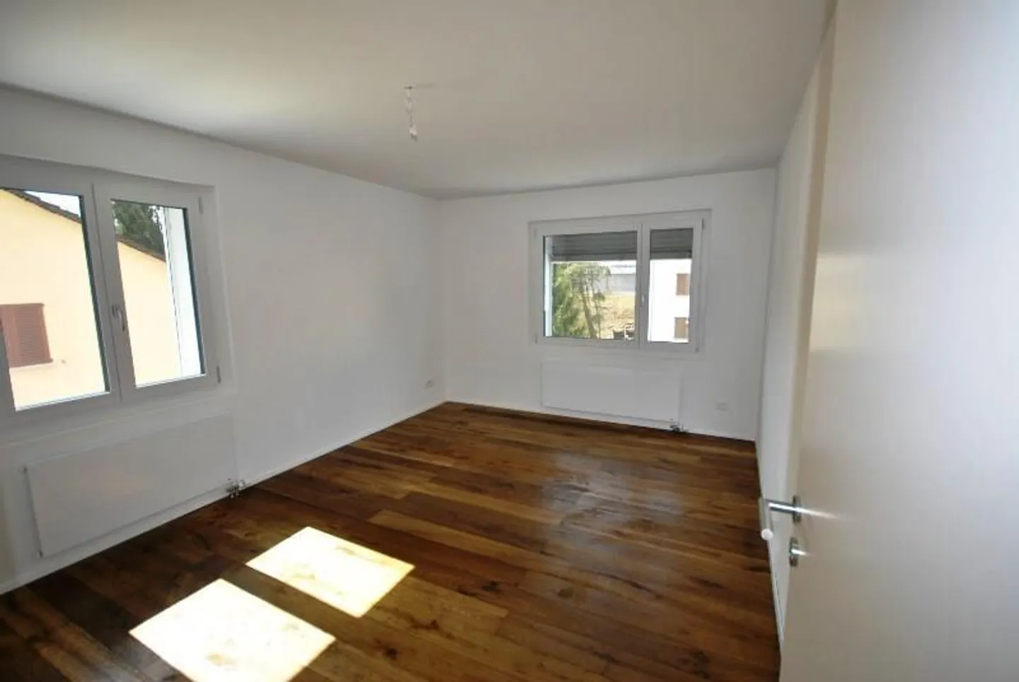 Emplacement résidentiel central, près de l'aéroport de Zurich - Photo 4 sur 7