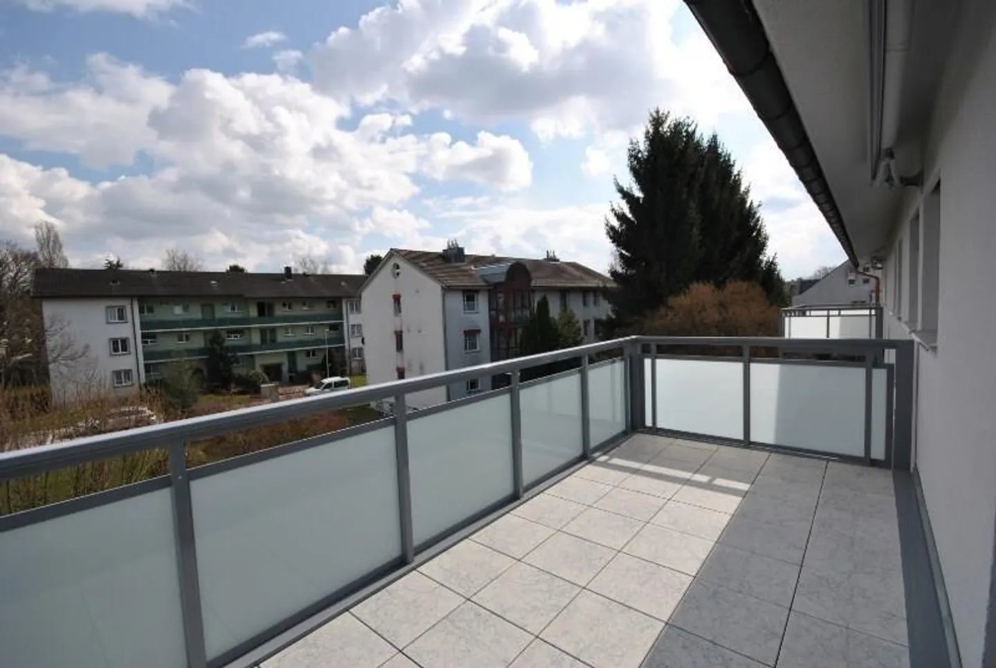 Emplacement résidentiel central, près de l'aéroport de Zurich - Photo 6 sur 7