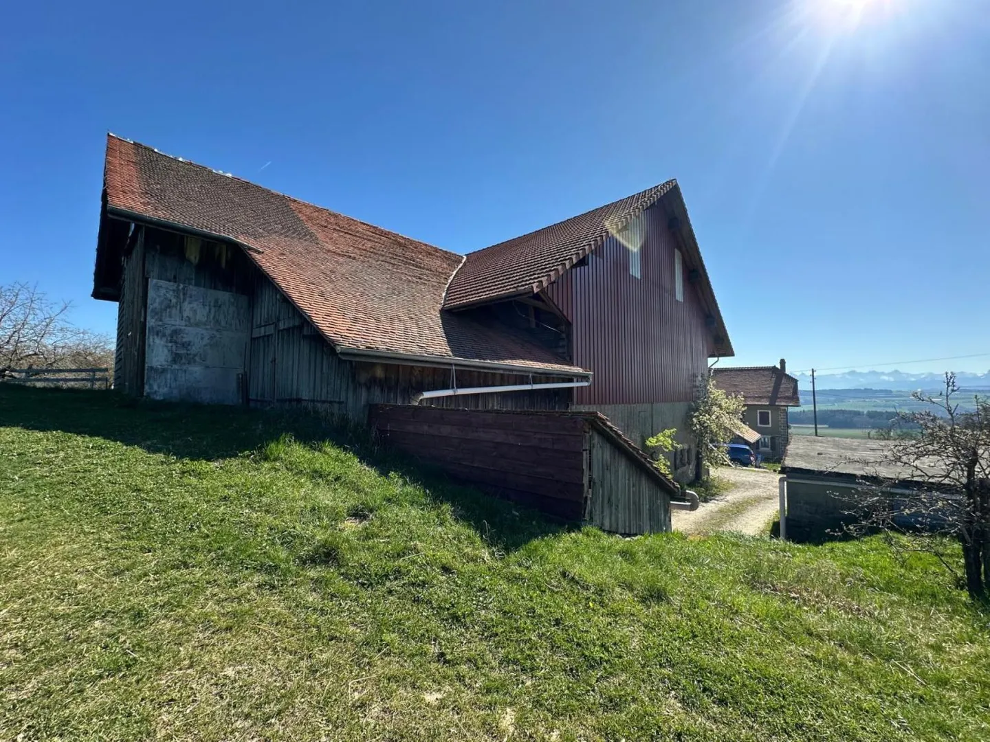 LAND WITH LARGE RURAL & COVERED TO BE TRANSFORMED INTO HOUSING OR THE GROUND FLOOR FOR AN ACTIVITY AND YOUR HOUSING ON THE UPPER FLOOR, OR SEVERAL FAMILIES? - Photo 1 of 13