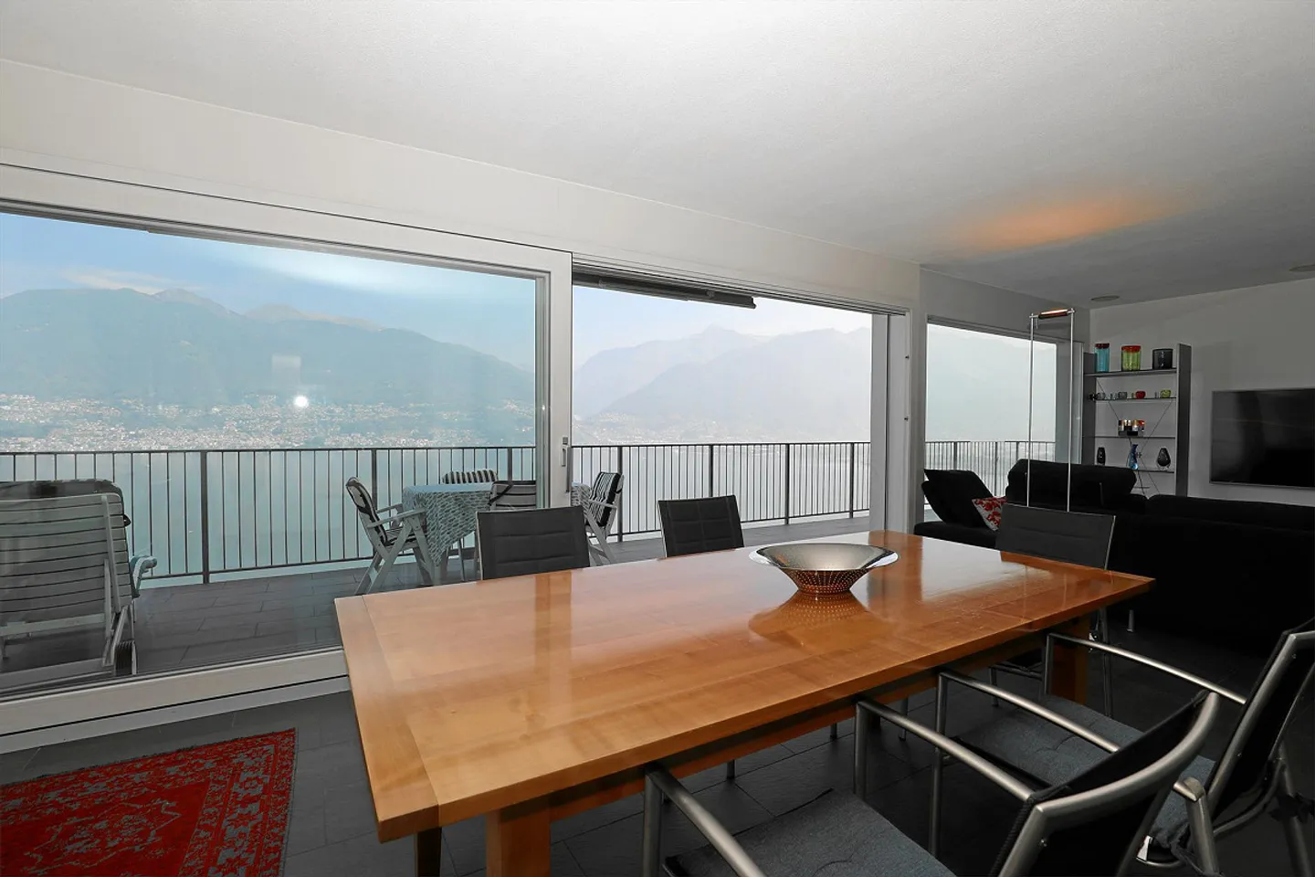 Condominio con vista magnifica sul Lago Maggiore a Vira Gambarogno - Foto 8 di 19