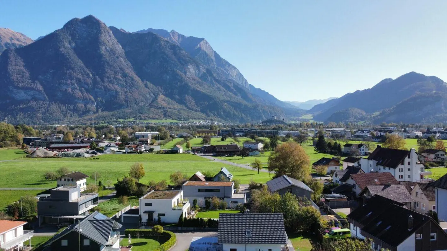 Wohn- und Geschäftshaus mit einer Bruttorendite von 4.91% - Photo 2 sur 2