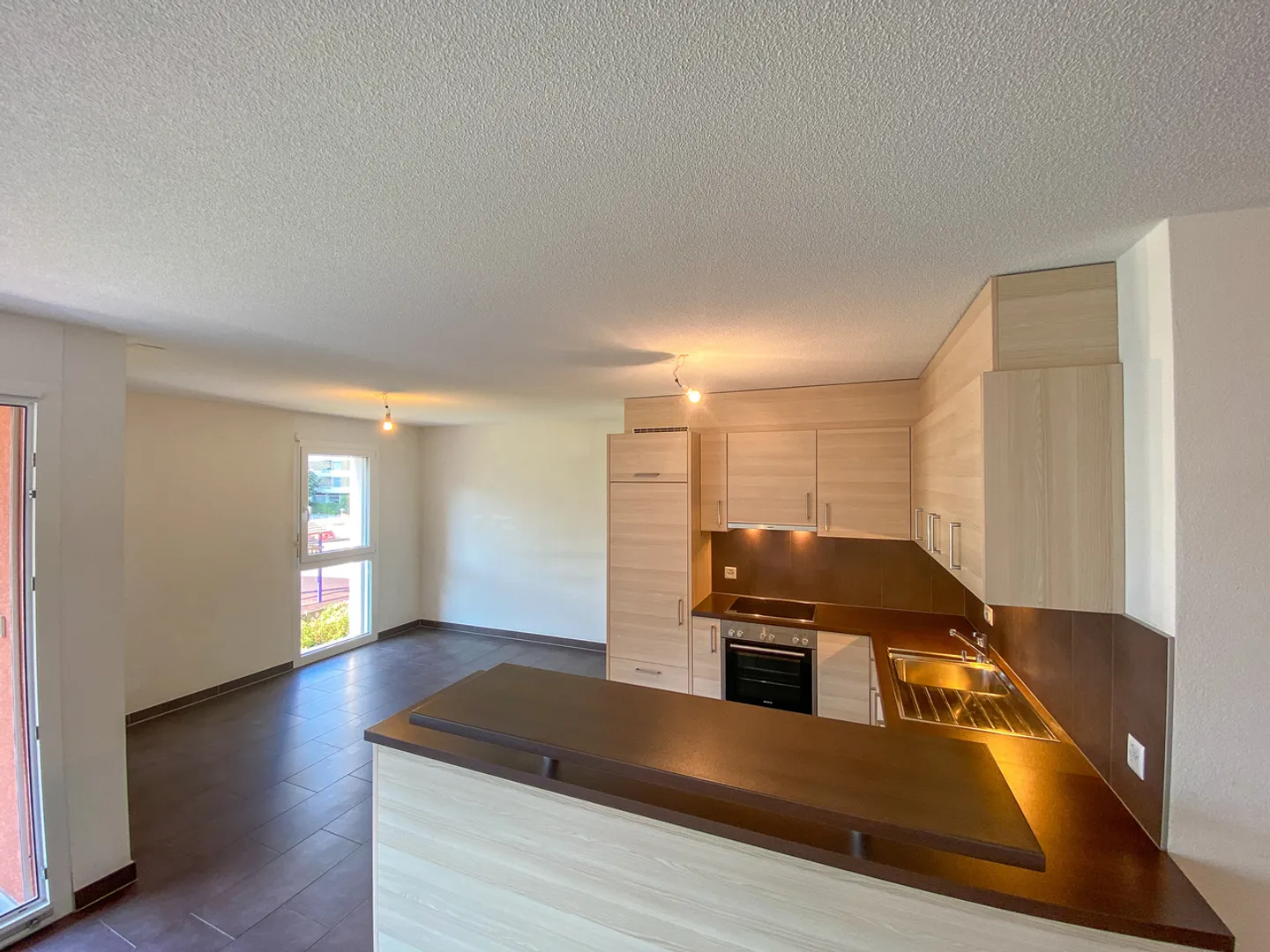 Superb 4.5 room bright apartment with balcony - Conthey - Photo 2 of 14