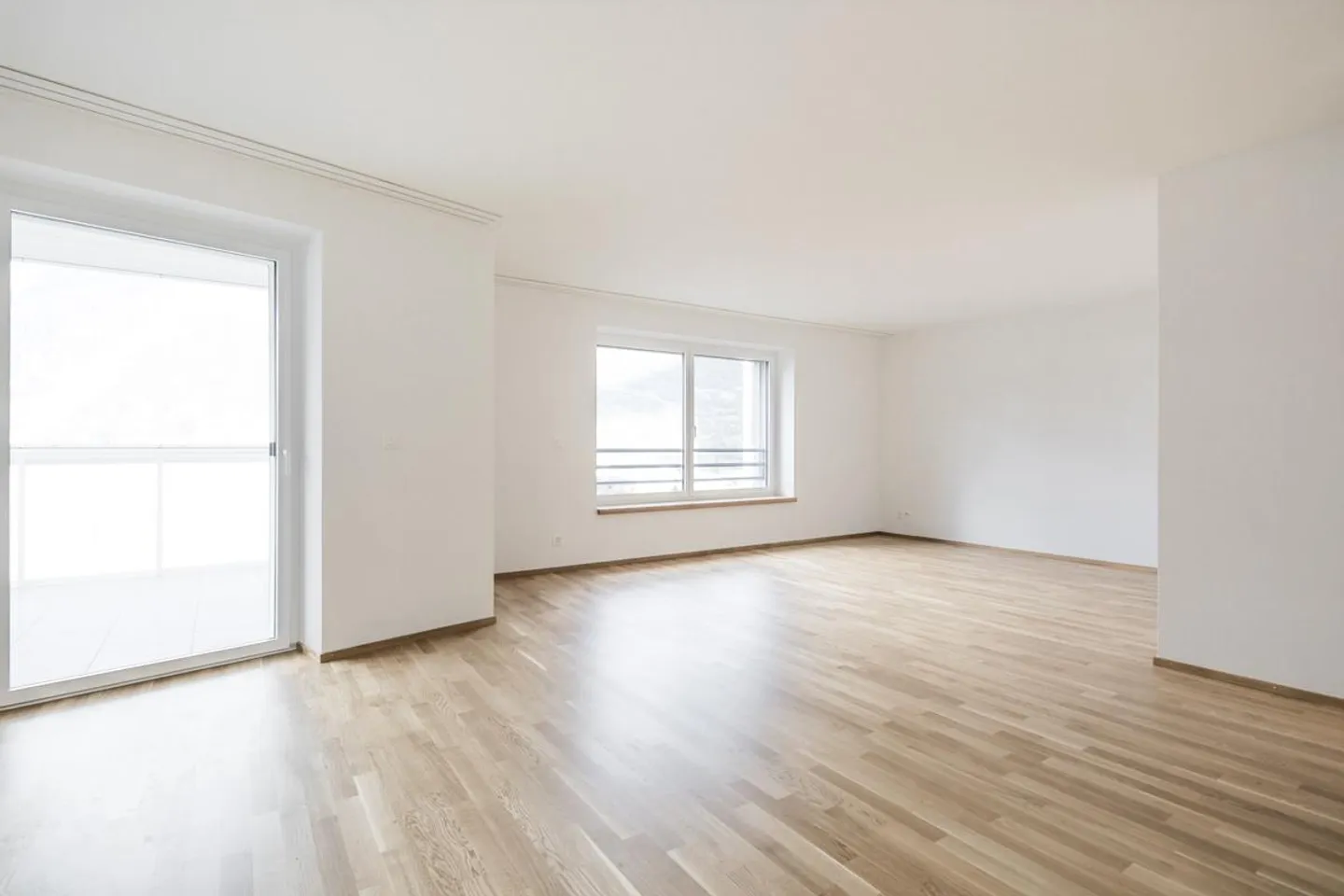 Moderne Wohnung mit verglastem Balkon - Foto 7 von 13