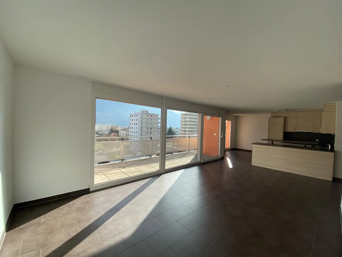Superb 4.5 room bright apartment with balcony - Conthey - Photo 6 of 14