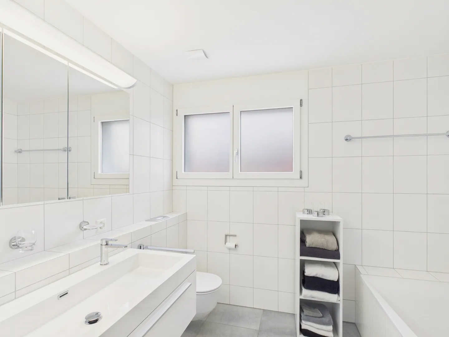 Ampio appartamento di 5,5 locali con terrazza a Ebmatingen, Canton Zurigo - Foto 8 di 13