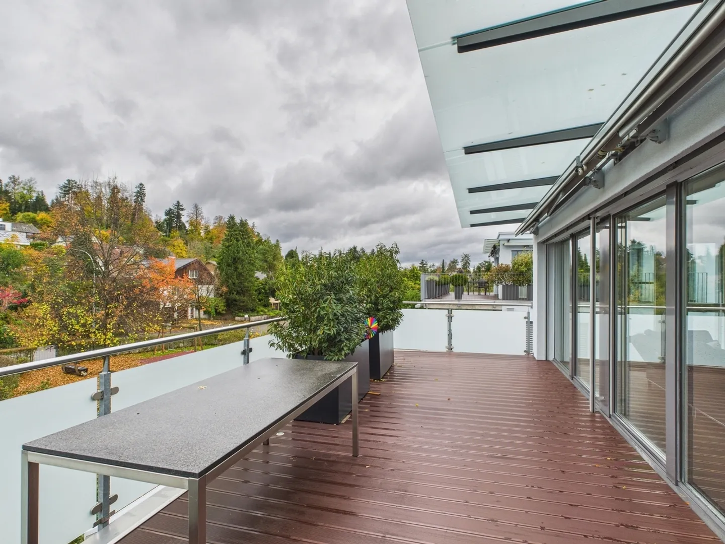 Ampio appartamento di 5,5 locali con terrazza a Ebmatingen, Canton Zurigo - Foto 11 di 13