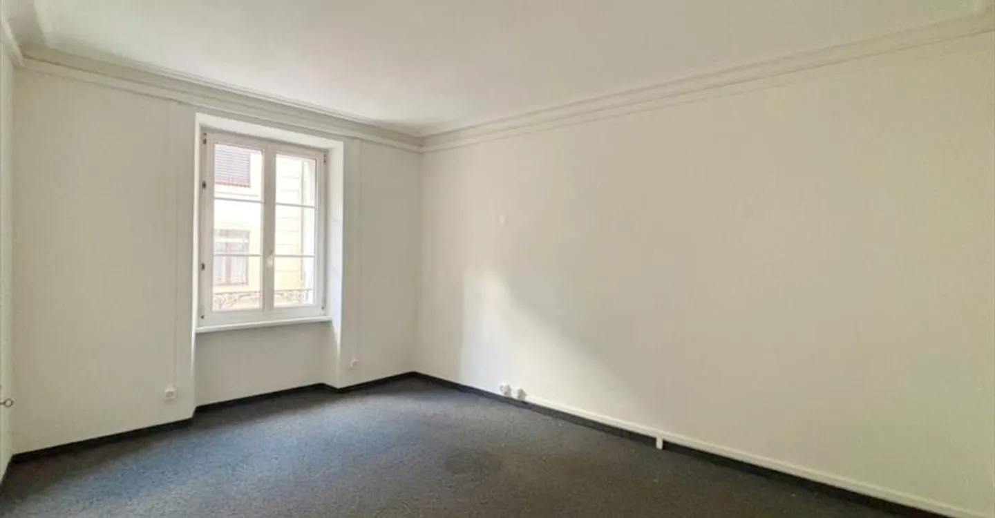 Office space for rent - Photo 2 of 6