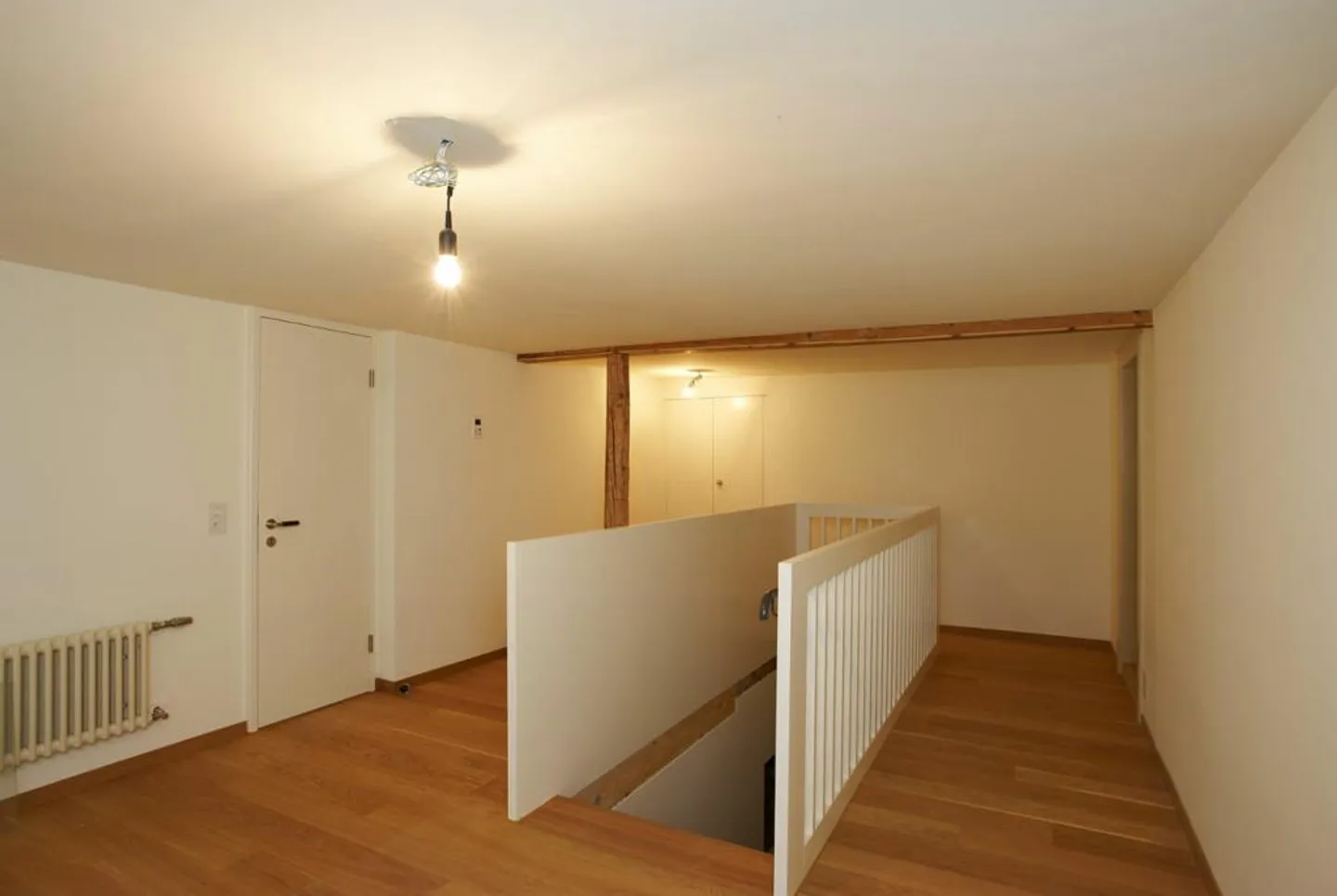 Magnifique appartement en duplex de 3,5 pièces dans une maison de vigneron - Photo 2 sur 6