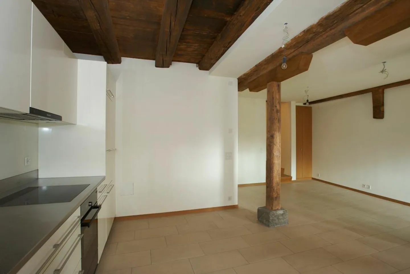 Magnifique appartement en duplex de 3,5 pièces dans une maison de vigneron - Photo 3 sur 6
