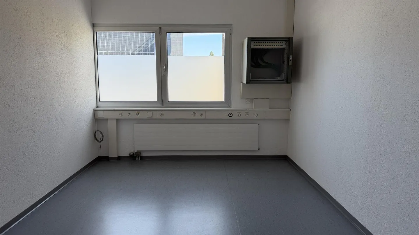 Office 60m2 with 2 separate rooms - Photo 6 of 7