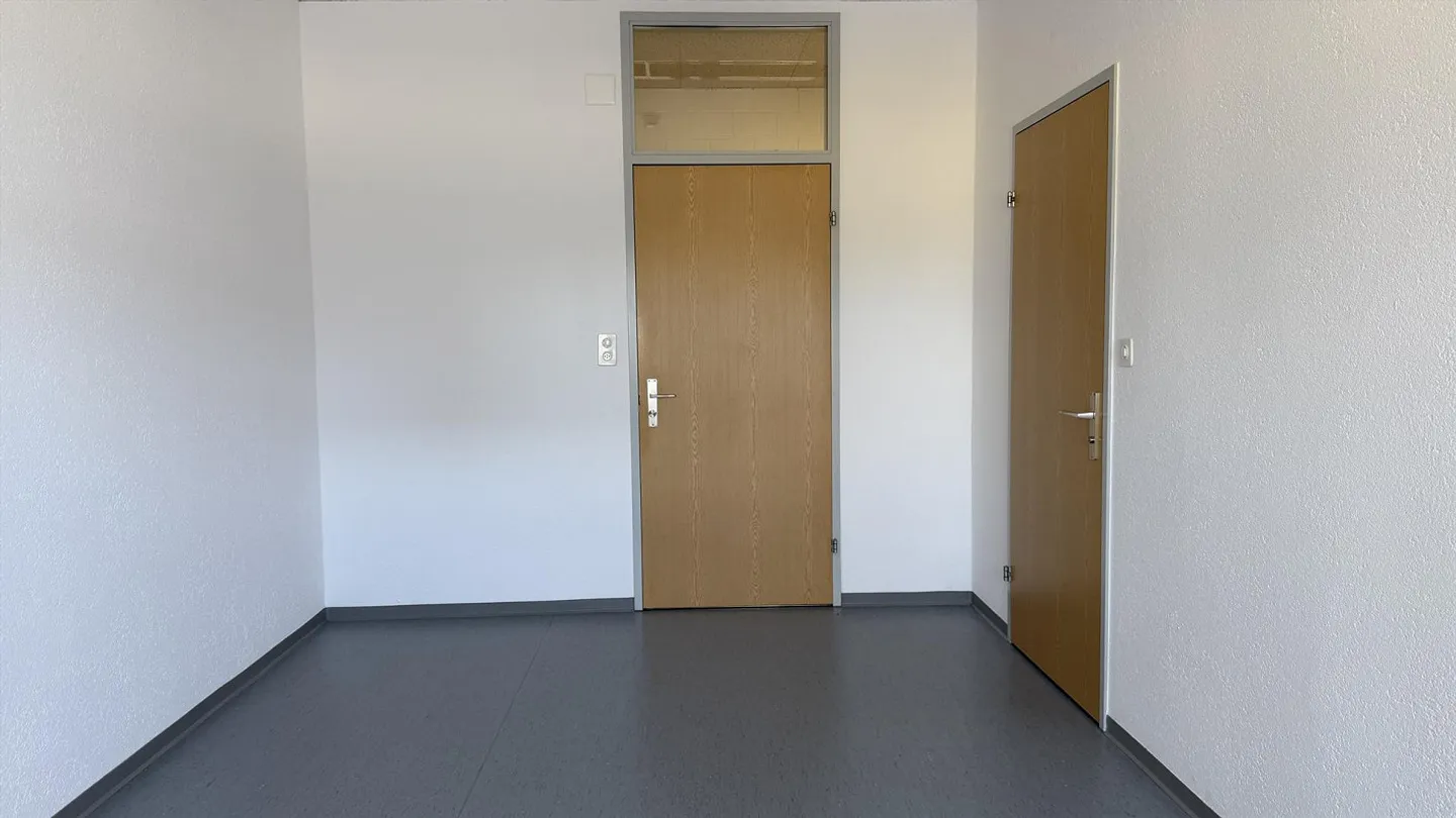Office 60m2 with 2 separate rooms - Photo 7 of 7