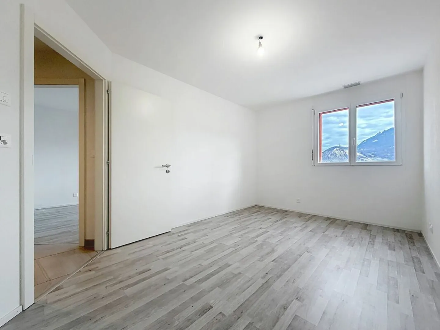 Appartamento spazioso con vista montagne - Foto 9 di 12