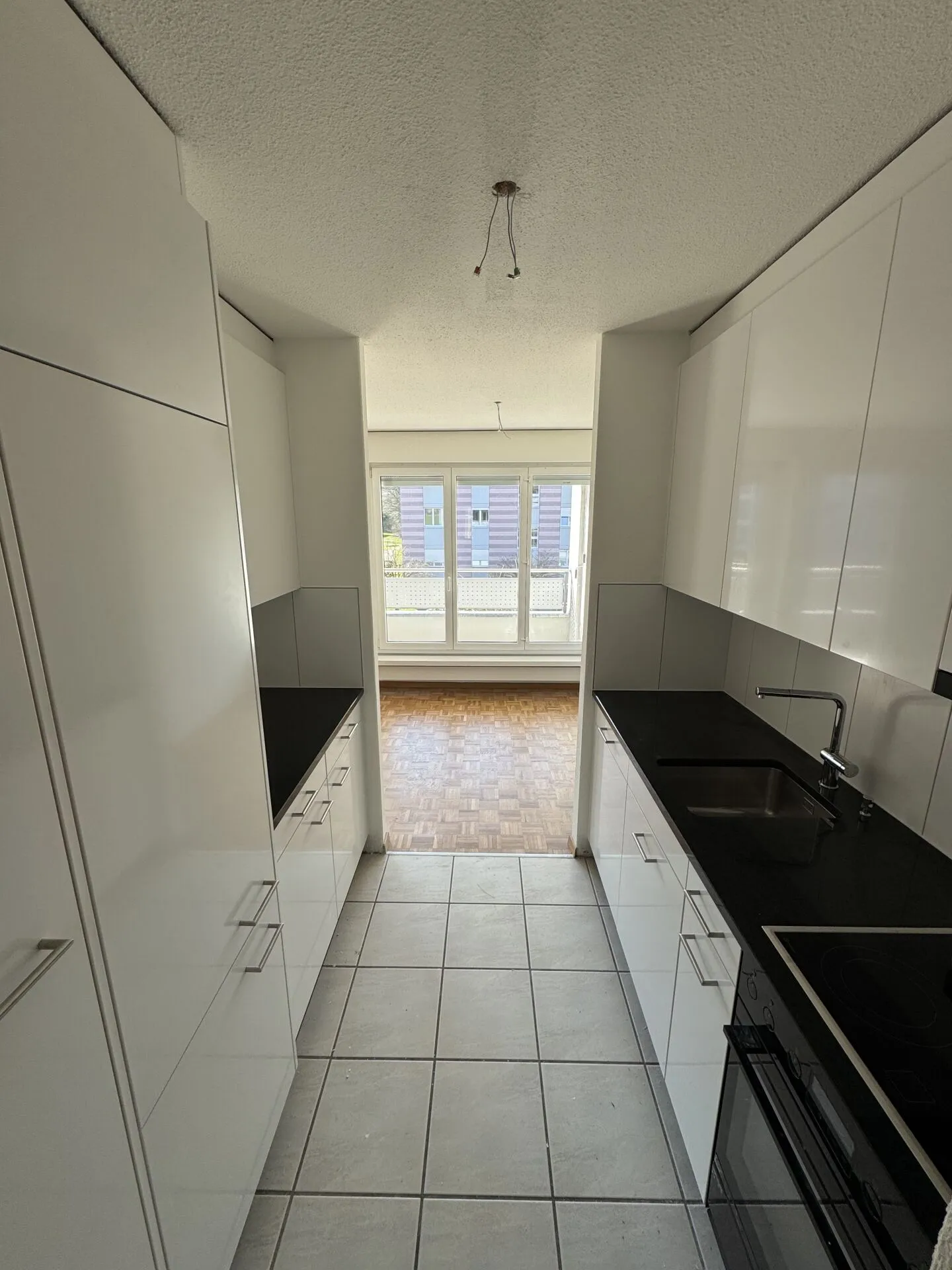 Appartement fraîchement rénové - Photo 5 sur 12