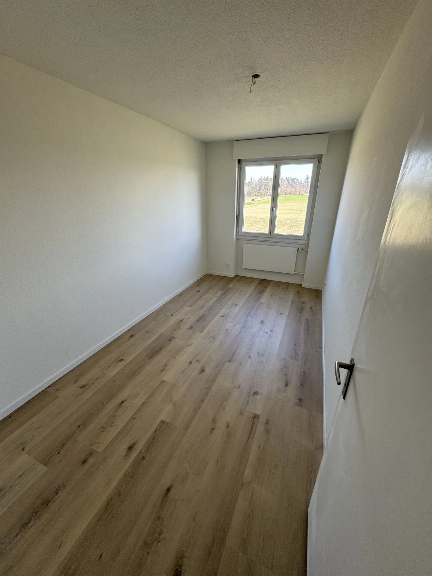 Appartement fraîchement rénové - Photo 9 sur 12