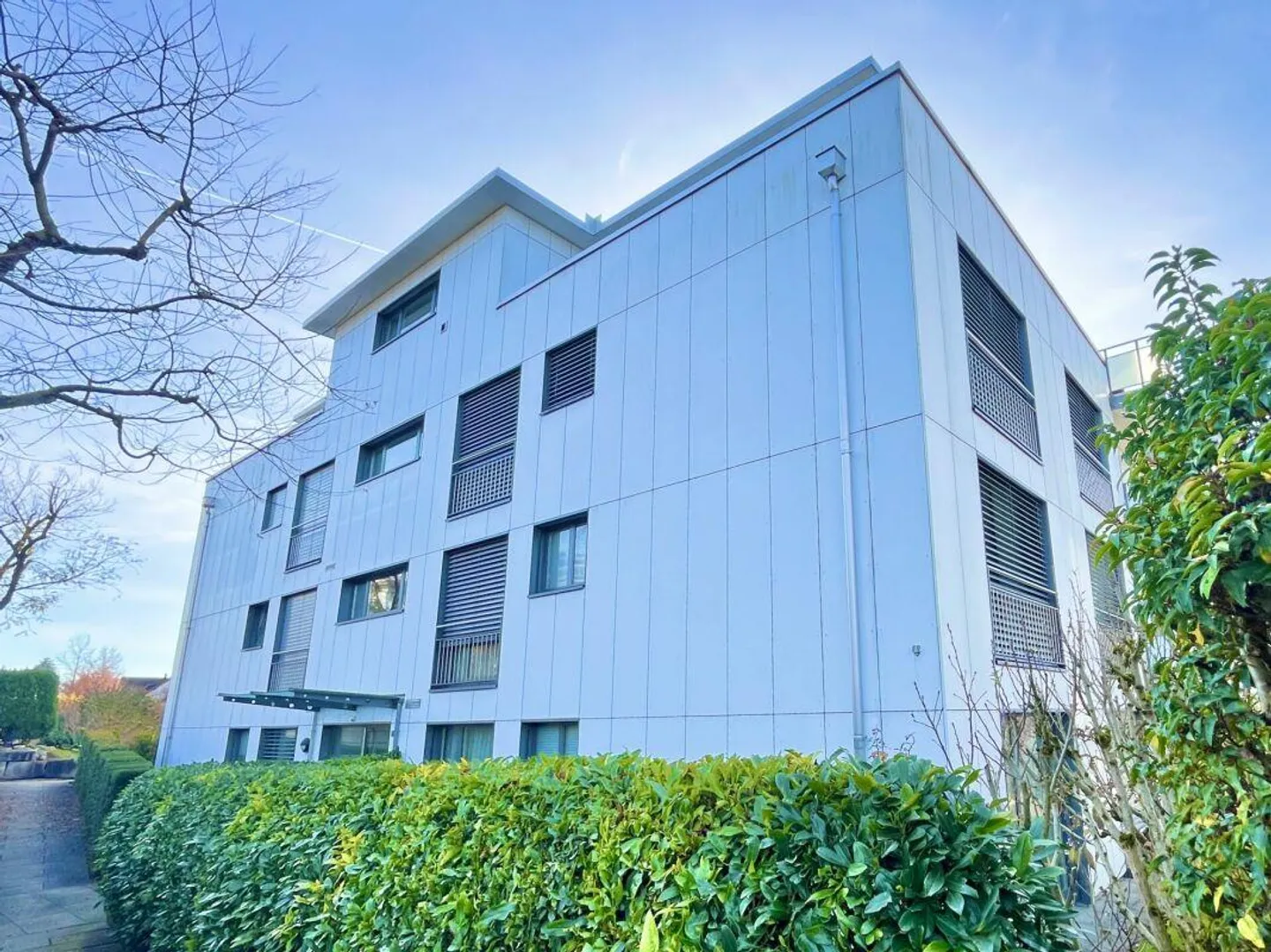 Appartement de 4.5 pièces: vivre dans un environnement soigné et calme, proche de la nature et du centre... - Photo 2 sur 13