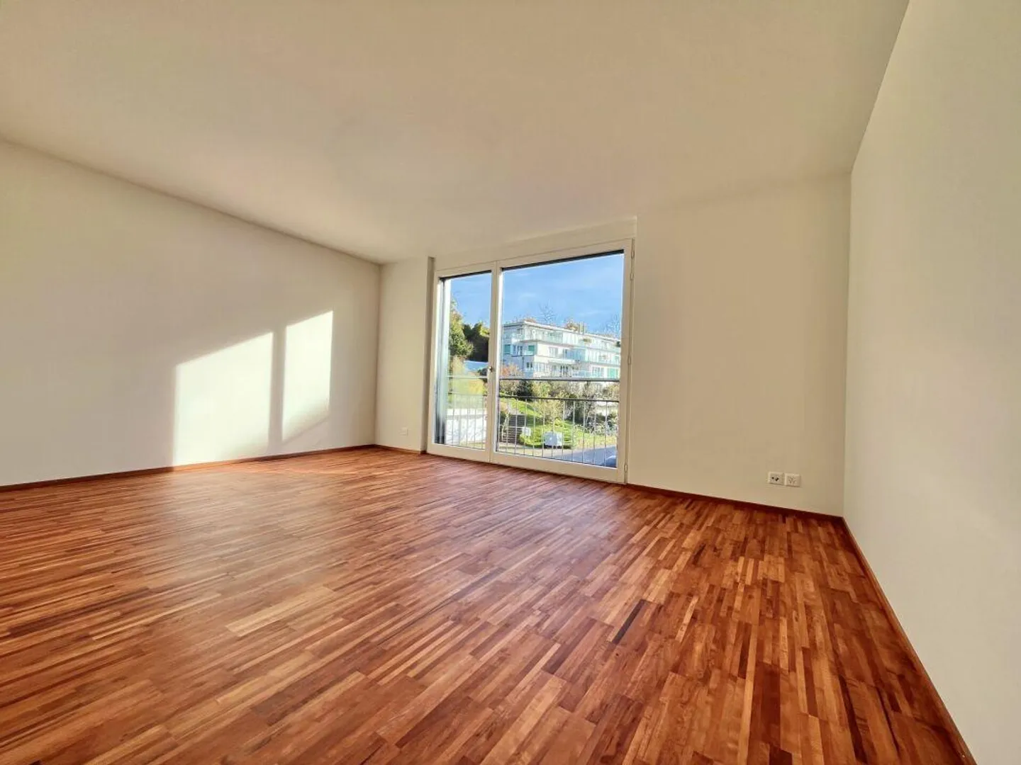 Appartement de 4.5 pièces: vivre dans un environnement soigné et calme, proche de la nature et du centre... - Photo 7 sur 13