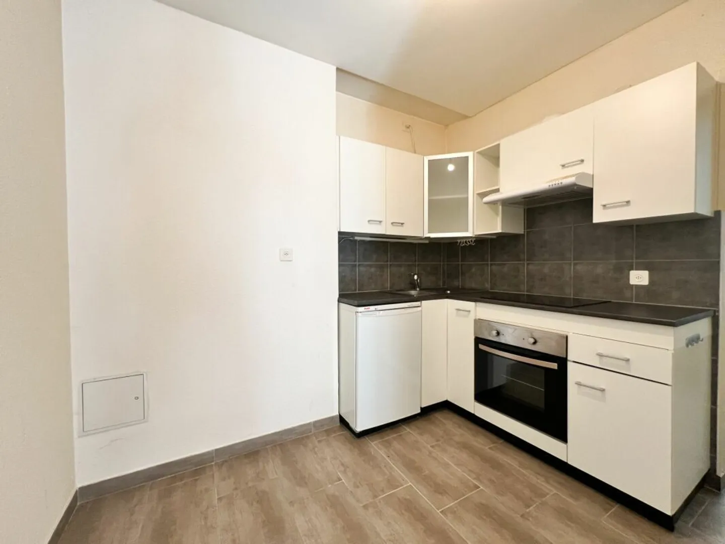 2.5-room apartment in the city center - Photo 3 of 4