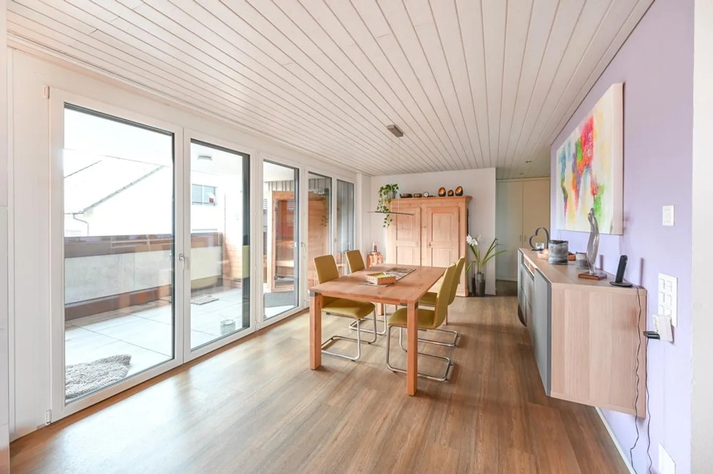Light-Filled Home: Modern Apartment with Beautiful Loggia - Photo 3 of 7