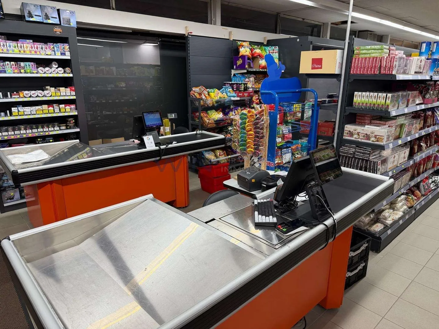 Ready-to-go neighborhood store with inventory? Best location for sustainable revenue - Photo 8 of 9