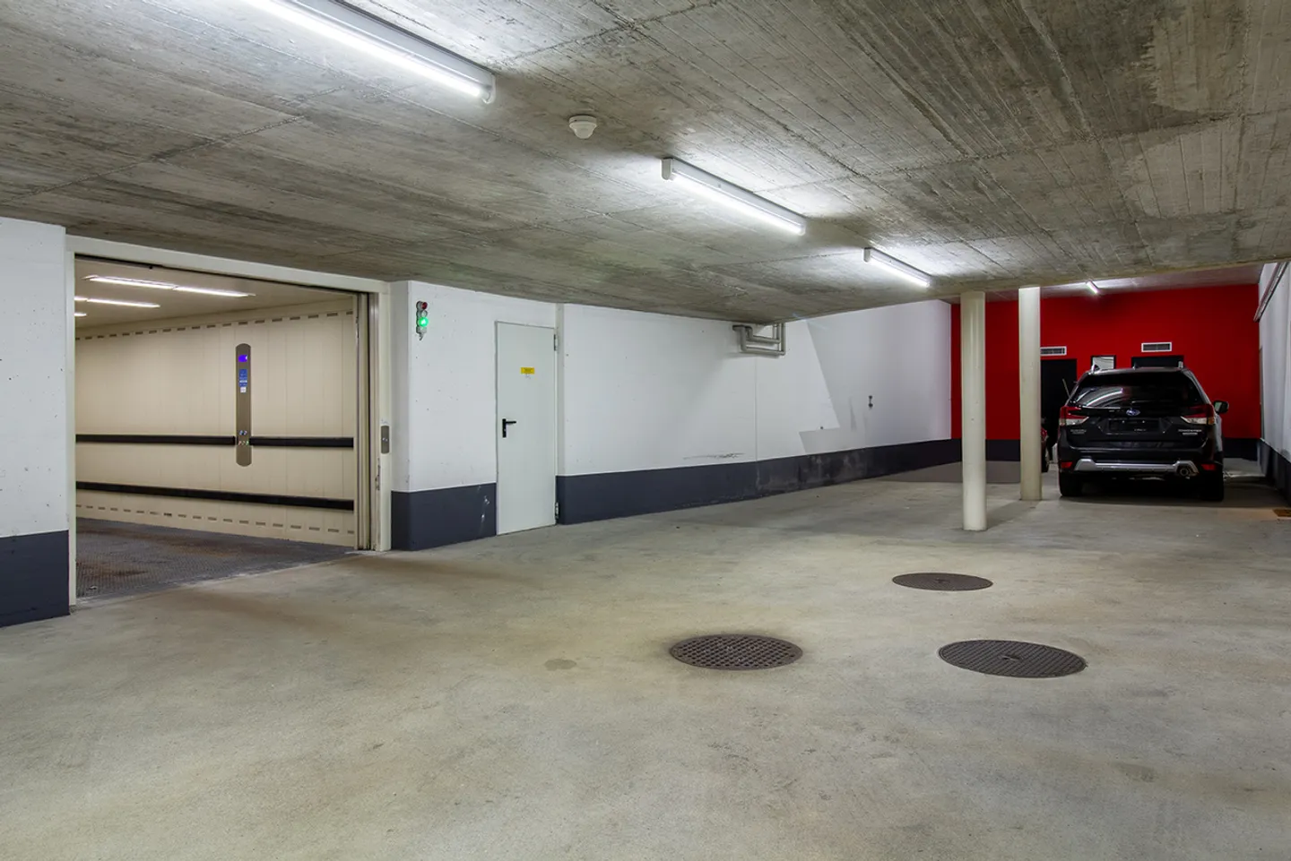 Maison jumelée exclusive qui s'intègre parfaitement dans la structure urbaine. - Photo 9 sur 10