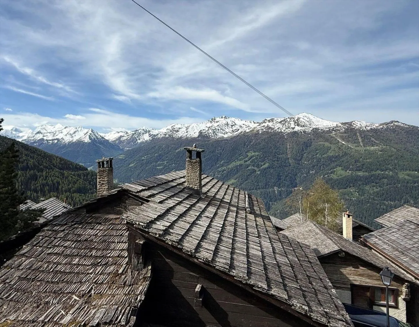 Chalet for sale - Photo 2 of 13