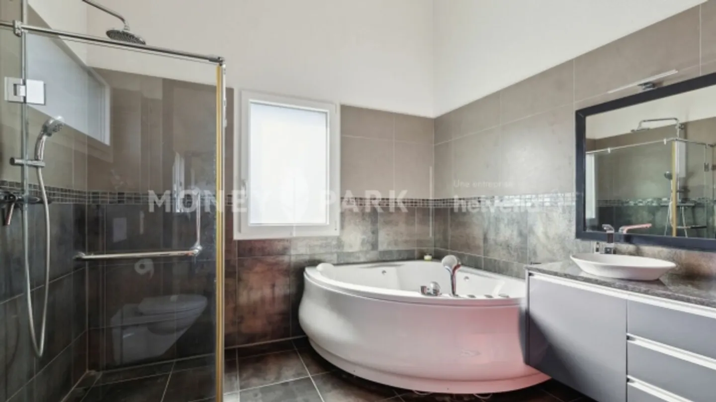 Casa indipendente di 6,5 stanze - Foto 9 di 10