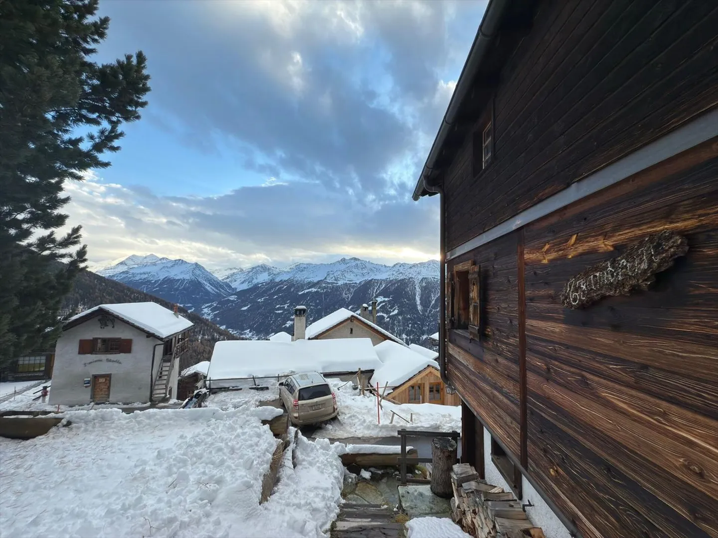 Chalet for sale - Photo 1 of 13