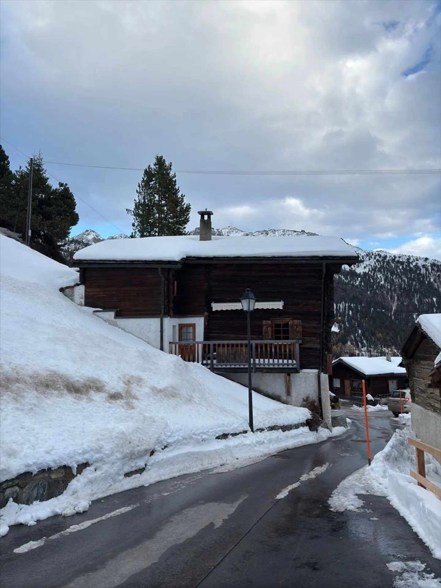 Chalet for sale - Photo 4 of 13