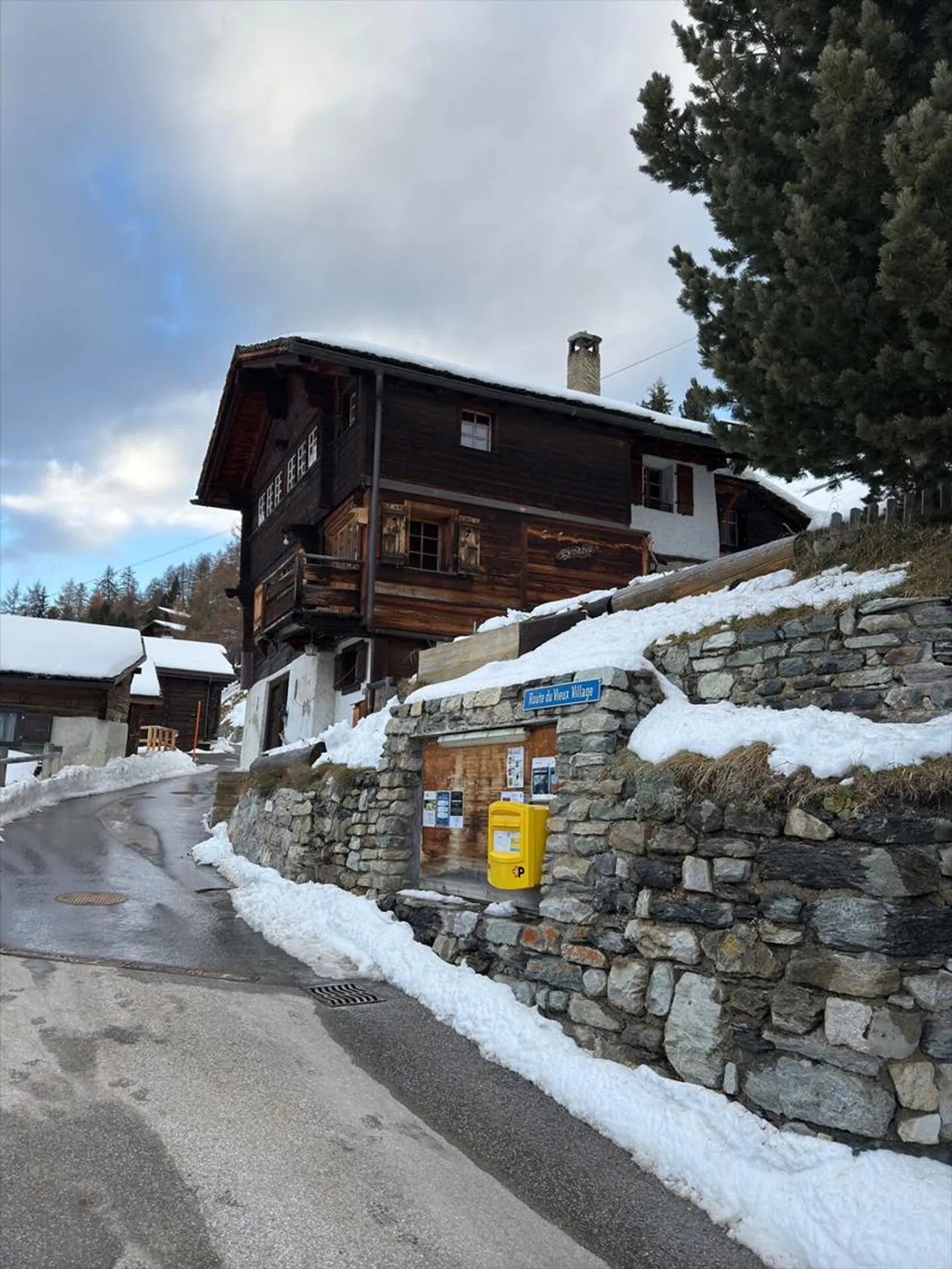 Chalet for sale - Photo 10 of 13