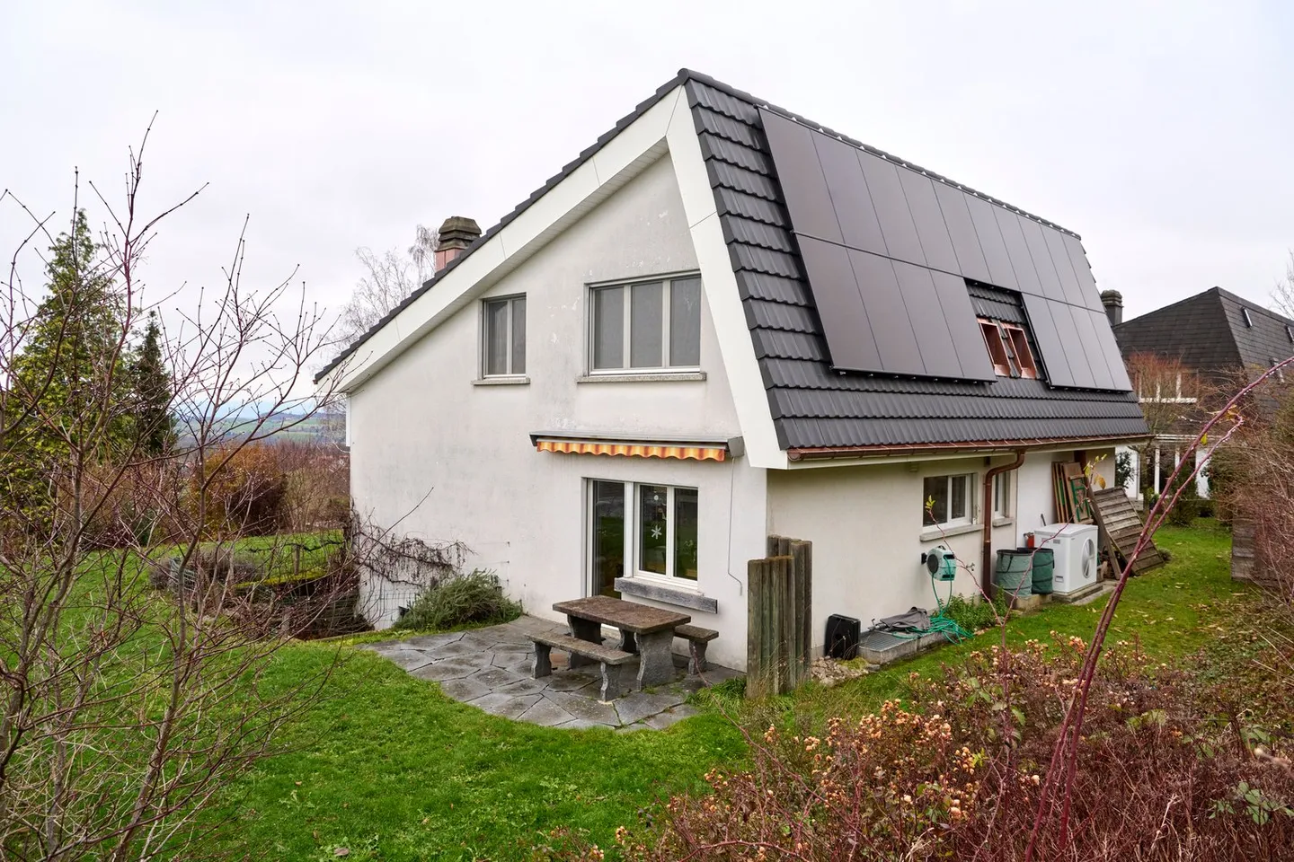 Detached 7.5-room single-family house in Ueberstorf with beautiful views for families - Photo 1 of 17