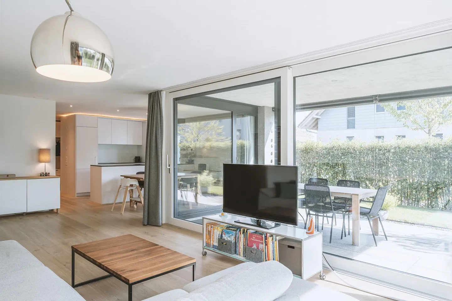 5.5 Room Maisonette Apartment with Additional Atelier Room - Photo 7 of 17