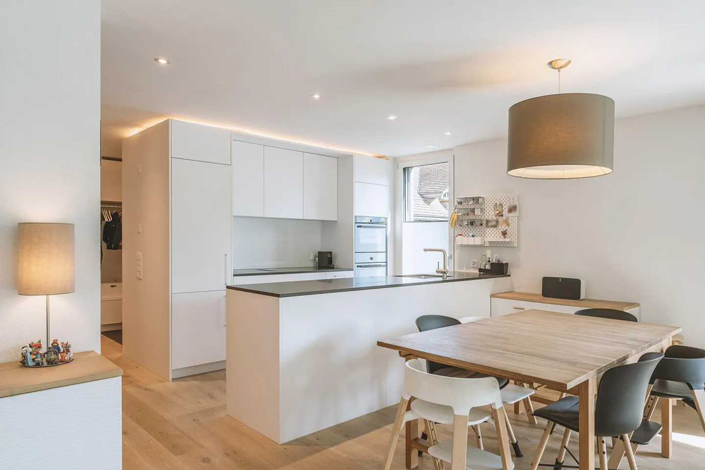 5.5 Room Maisonette Apartment with Additional Atelier Room - Photo 8 of 17