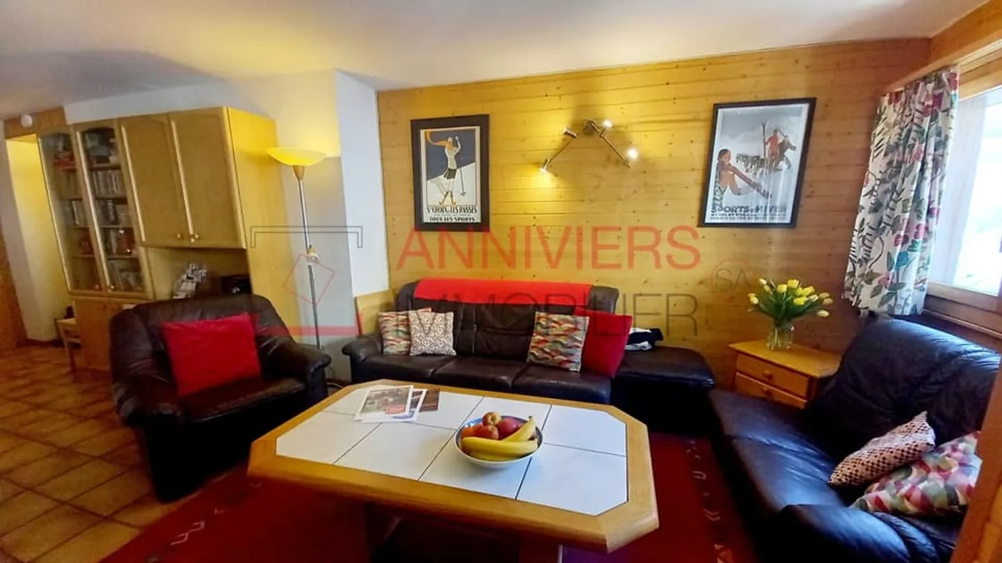 Superb furnished 3.5-room apartment, mountain view and dream location - Photo 4 of 13