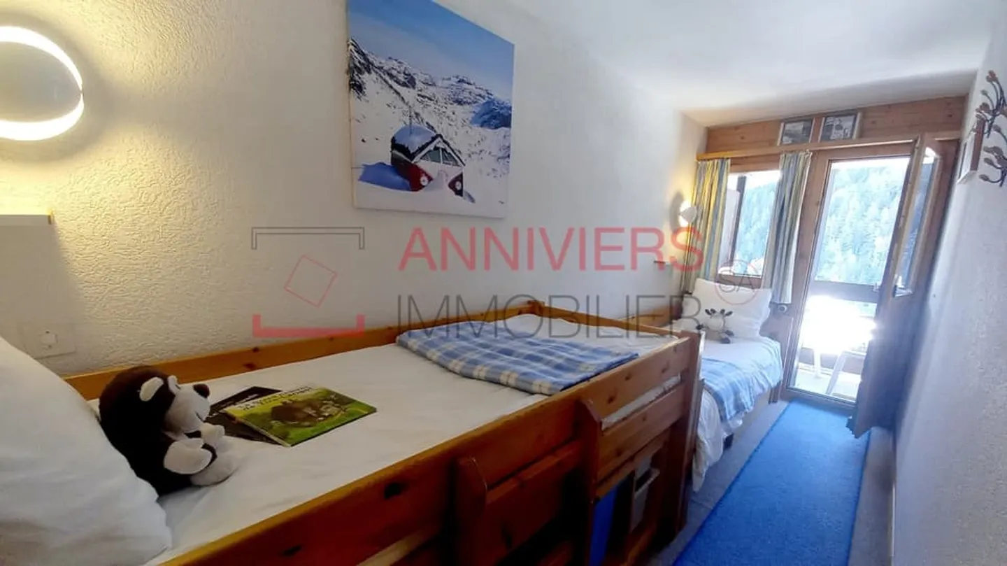 Superb furnished 3.5-room apartment, mountain view and dream location - Photo 11 of 13