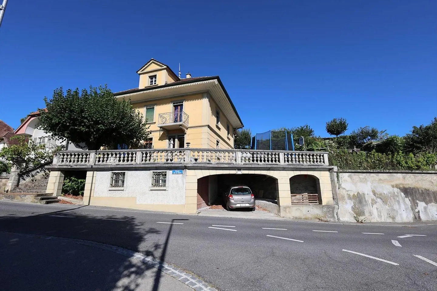 Villa indipendente di 8 stanze a Cressier FR - Foto 2 di 13
