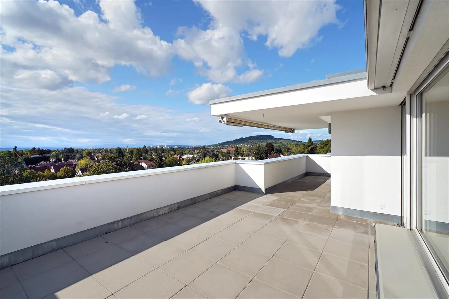 Vivre avec style et vue imprenable ! - Photo 10 sur 12