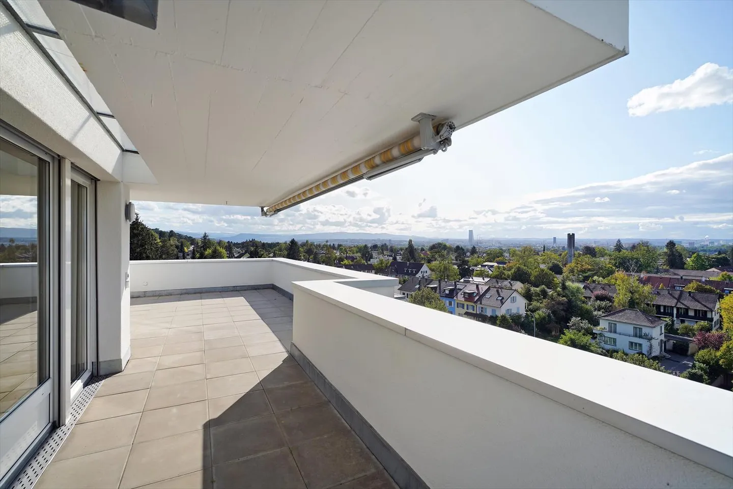 Vivre avec style et vue imprenable ! - Photo 11 sur 12