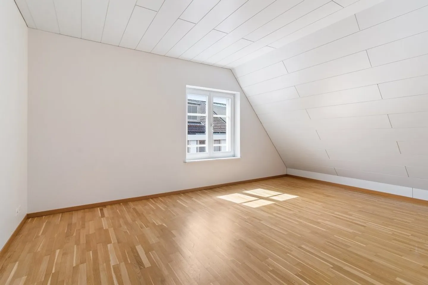 Treat yourself to accommodation in the city center! - Photo 8 of 11