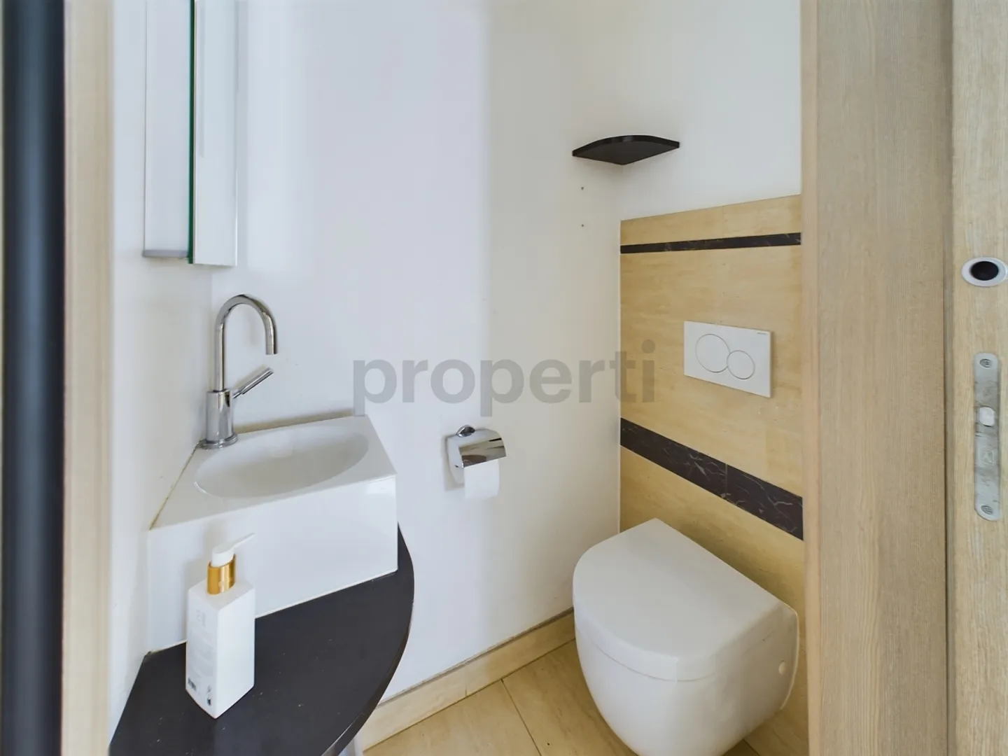 Eccezionale appartamento di 4,5 locali a Breganzona / Außergewöhnliche 4,5-Zimmer-Wohnung in Breganzona - Photo 8 of 10