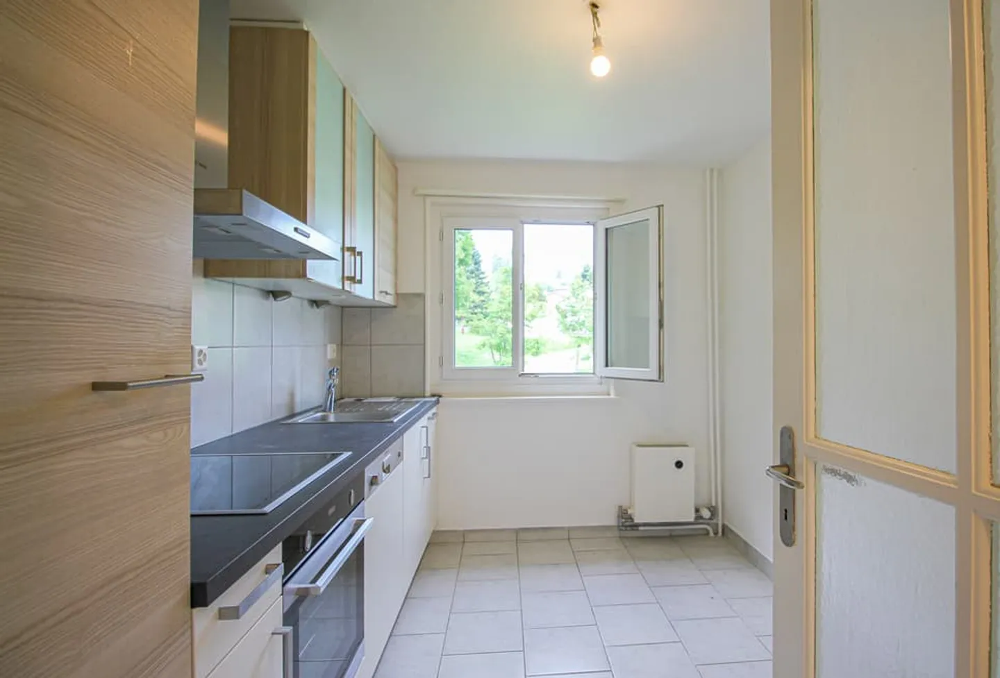 3.5-room apartment on the 2nd floor with balcony - Photo 2 of 8