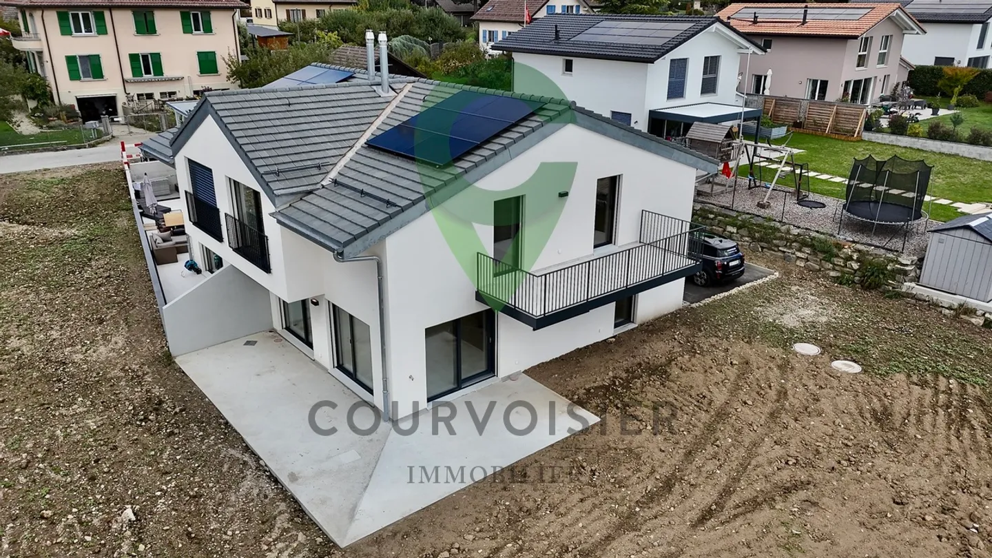 Bella villa gemella nuova in un contesto rurale con vista sulle Alpi - Foto 8 di 9
