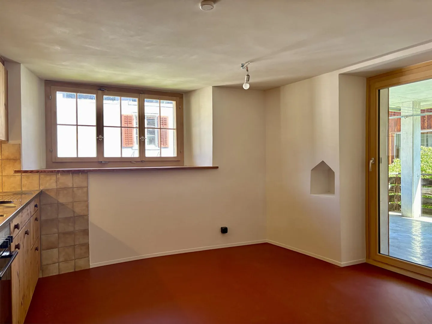 Ampio appartamento di 3,5 stanze in una casa storica a Domleschg - Foto 9 di 16