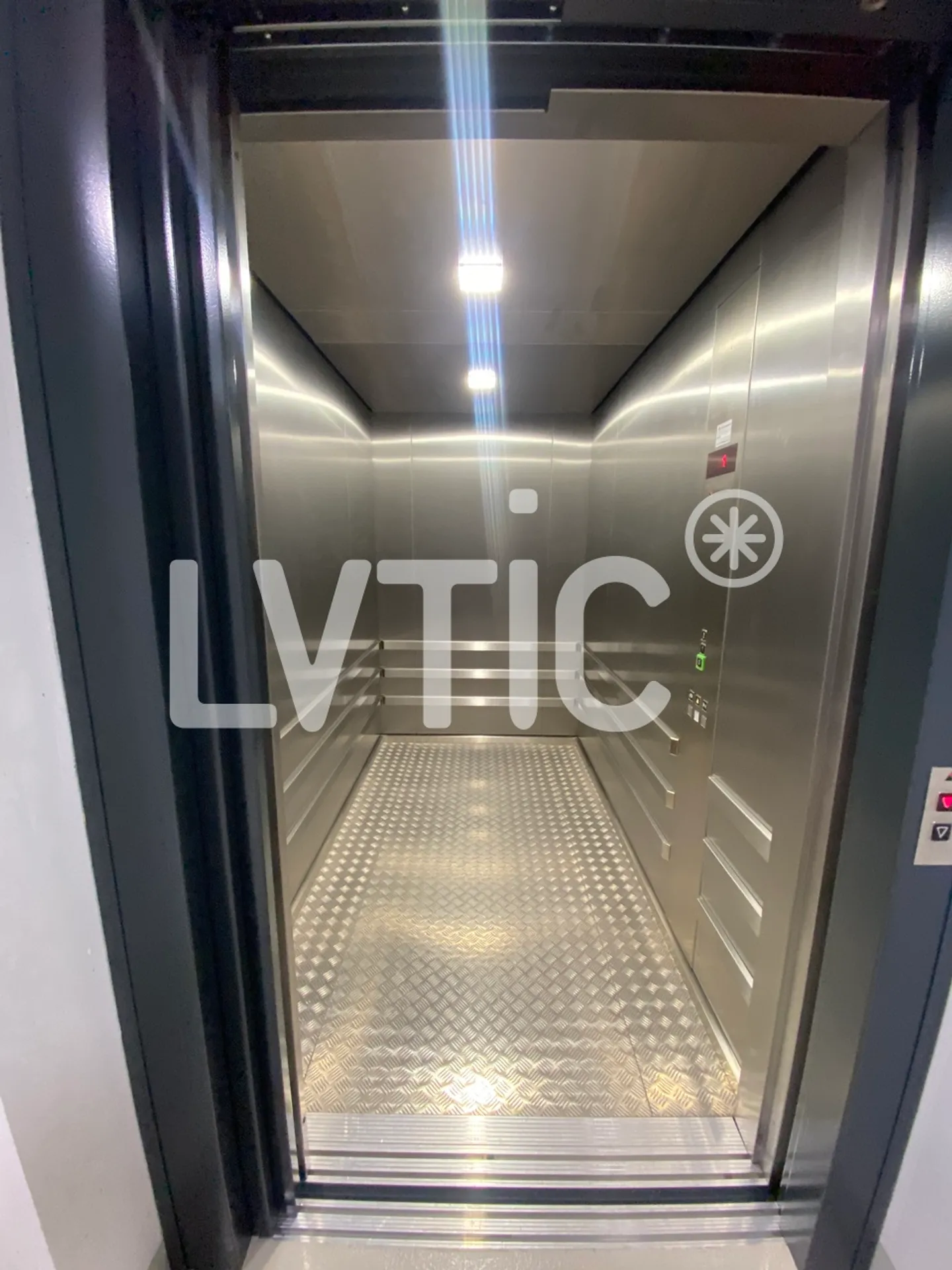 Atelier, entrepôt, bureaux de 183 m2 à louer à Yverdon - Photo 3 sur 5