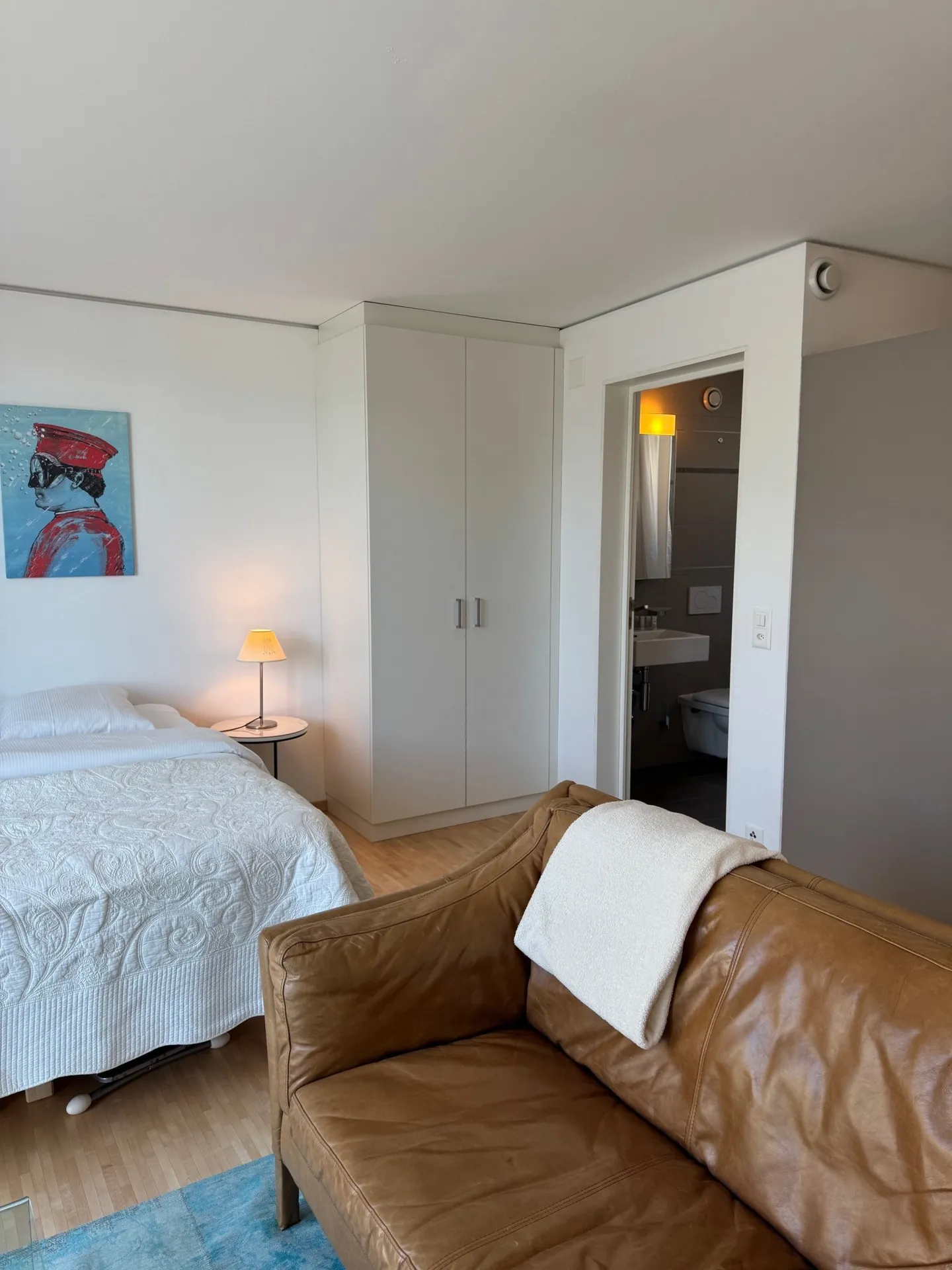 Charming Apartment in Lausanne - Photo 3 of 11